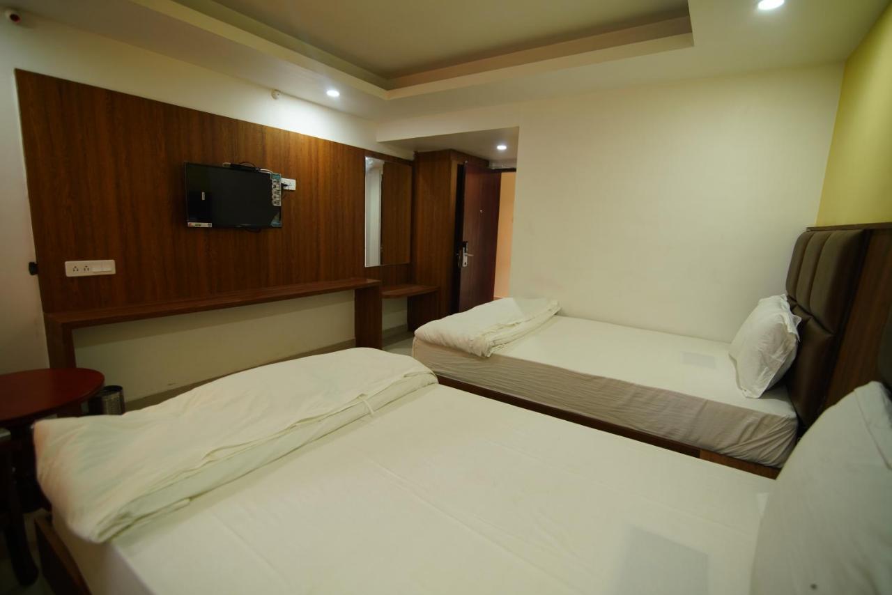 Siriki Resorts Srungavarapukota ภายนอก รูปภาพ